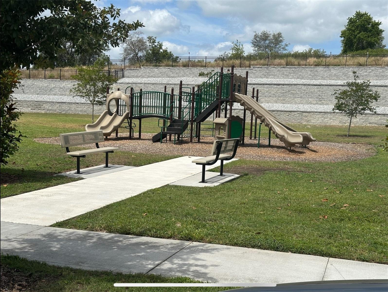 Image 15 of 19 For 662 Stoney Point Circle