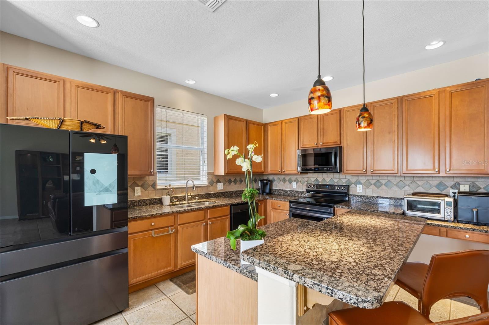 Image 16 of 63 For 5321 Los Palma Vista Drive