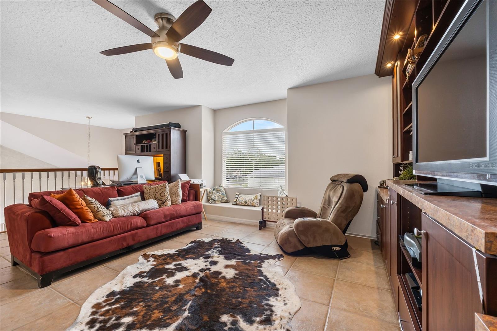 Image 26 of 63 For 5321 Los Palma Vista Drive