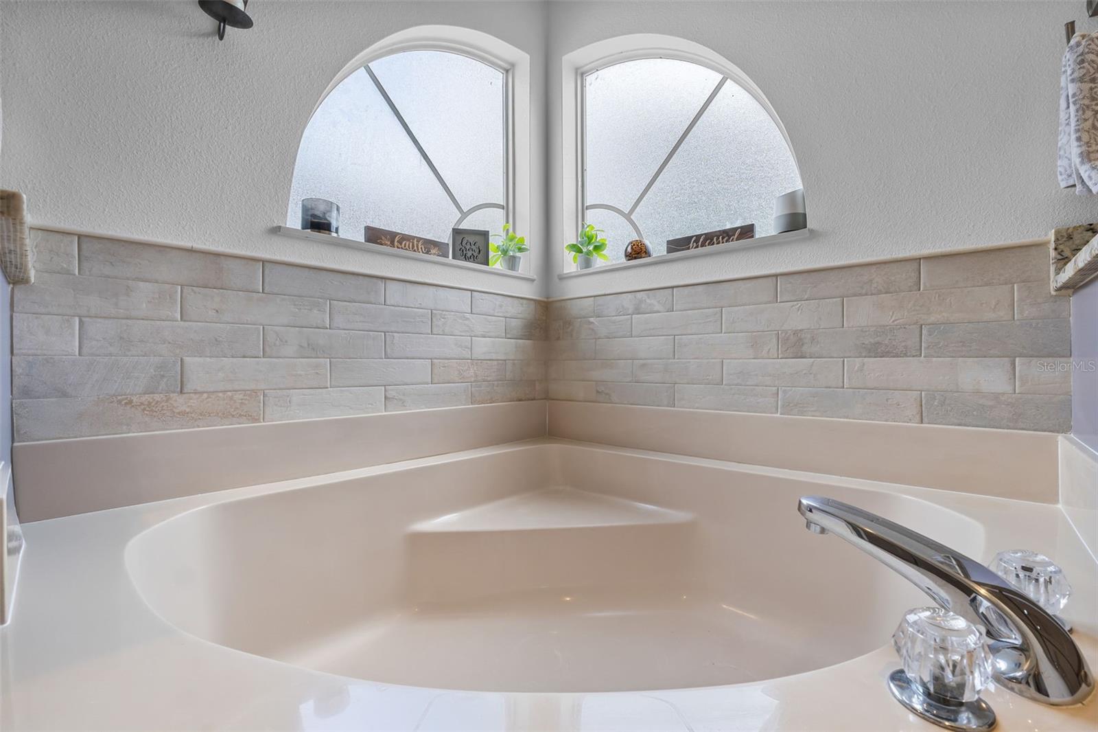 Image 30 of 63 For 5321 Los Palma Vista Drive