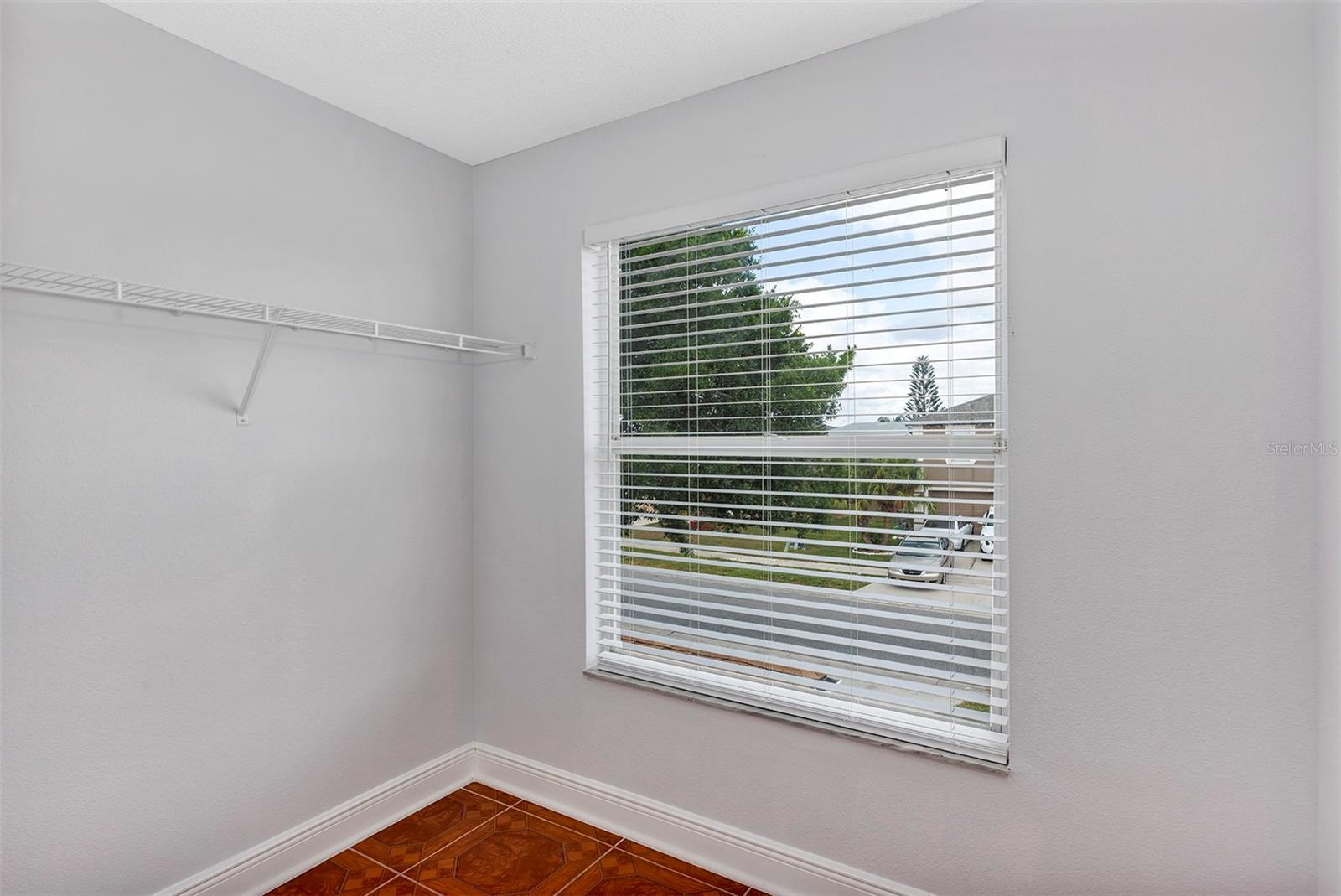 Image 31 of 57 For 1176 Epson Oaks Way