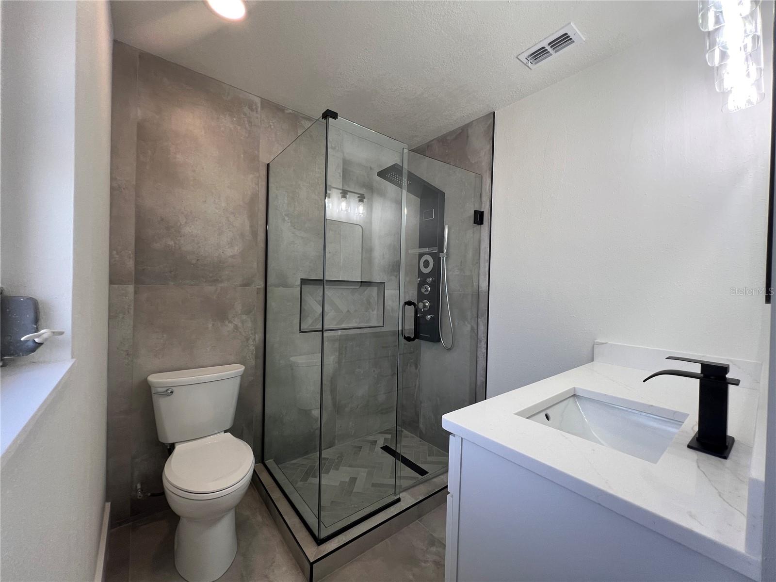 Image 4 of 35 For 3045 Plaza Terrace Drive