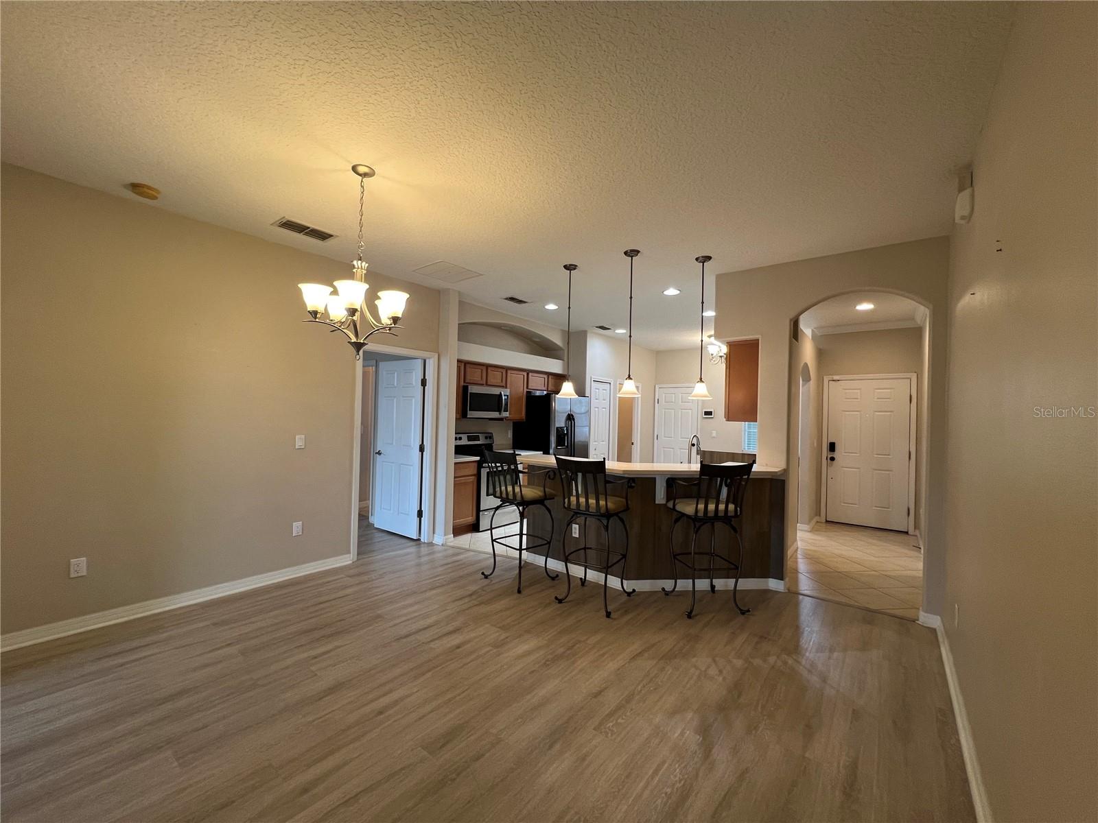 Image 11 of 43 For 15408 Groose Point Ln