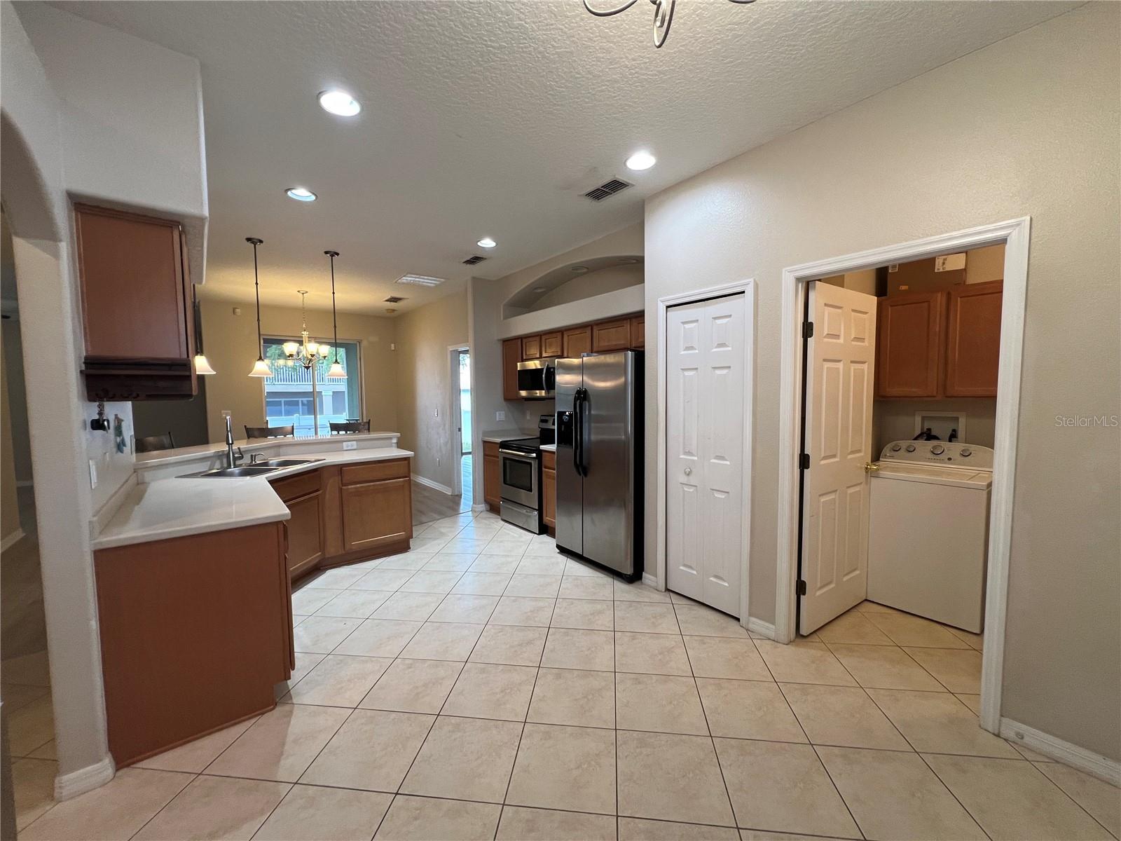 Image 18 of 43 For 15408 Groose Point Ln