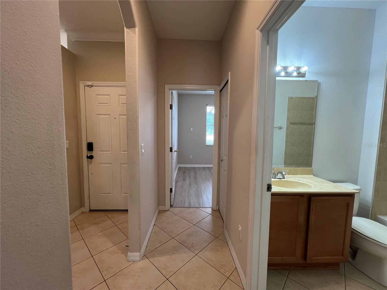 Image 22 of 43 For 15408 Groose Point Ln