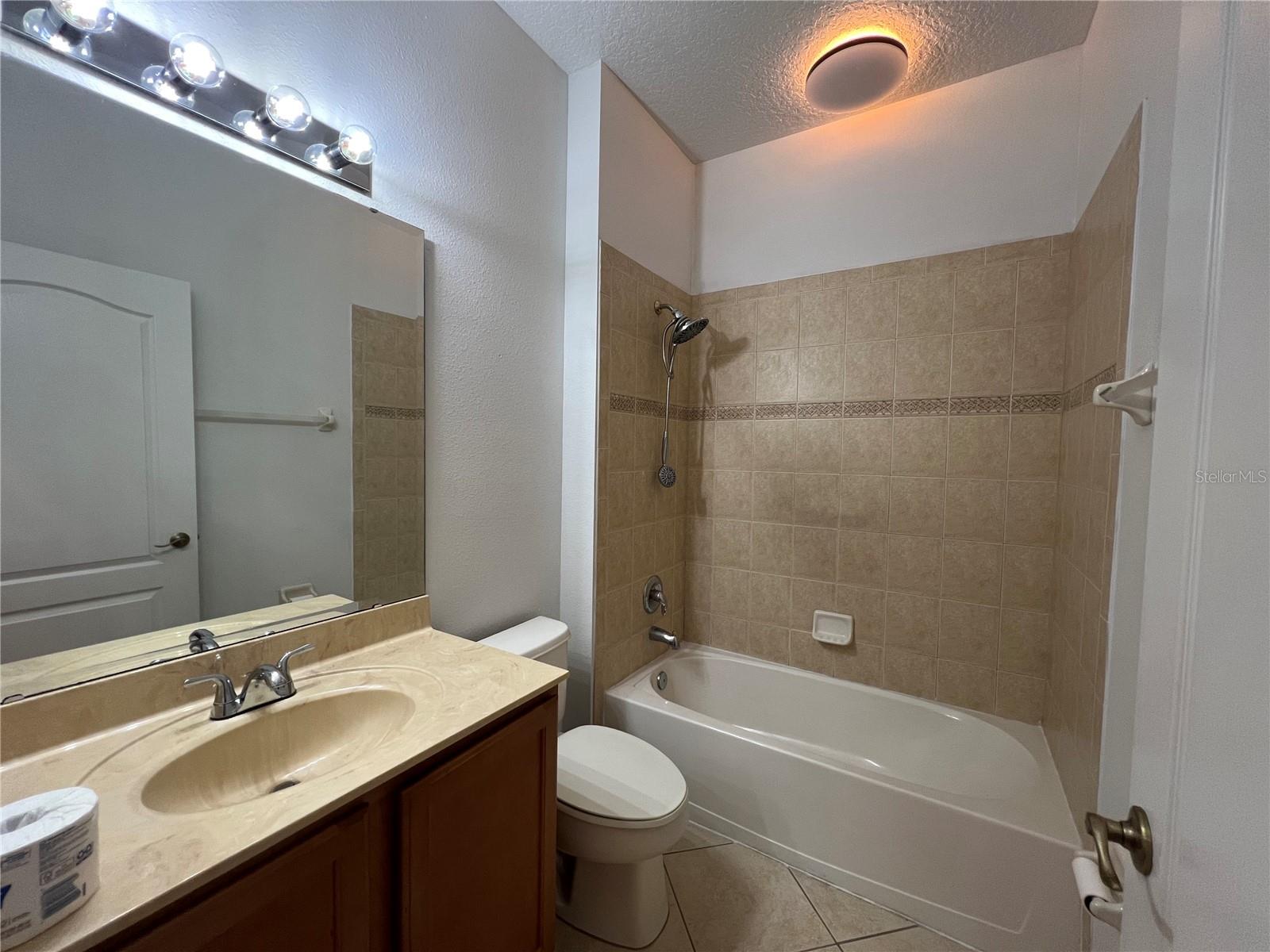 Image 30 of 43 For 15408 Groose Point Ln