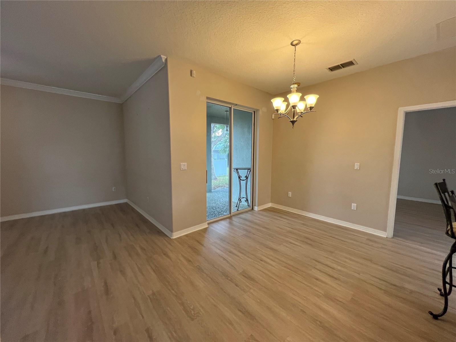 Image 9 of 43 For 15408 Groose Point Ln