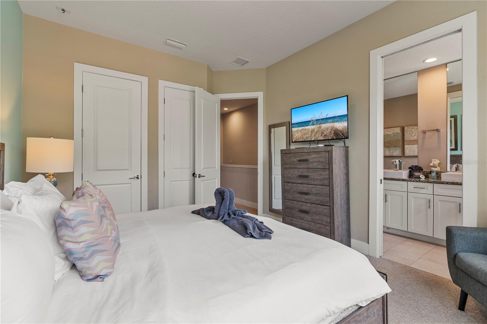 Image 11 of 39 For 2664 Sunrise Shores Drive