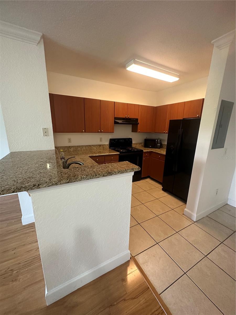 Image 10 of 35 For 304 South Street 5020