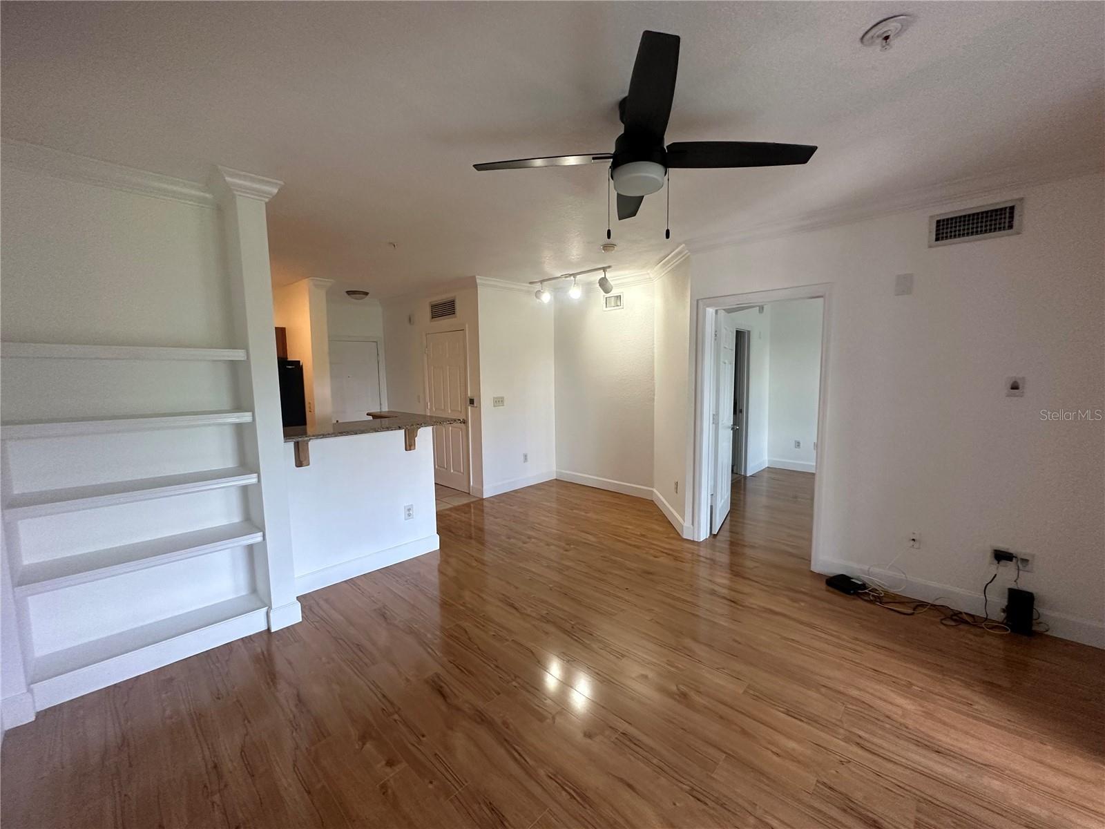 Image 16 of 35 For 304 South Street 5020