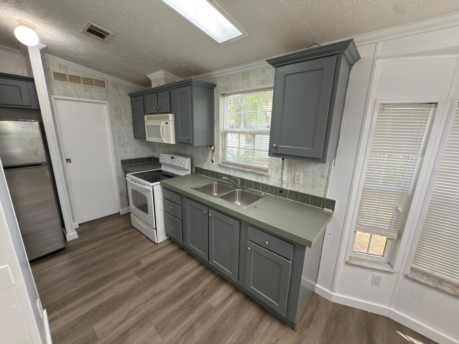 Image 5 of 20 For 3000 Clarcona Road 2828
