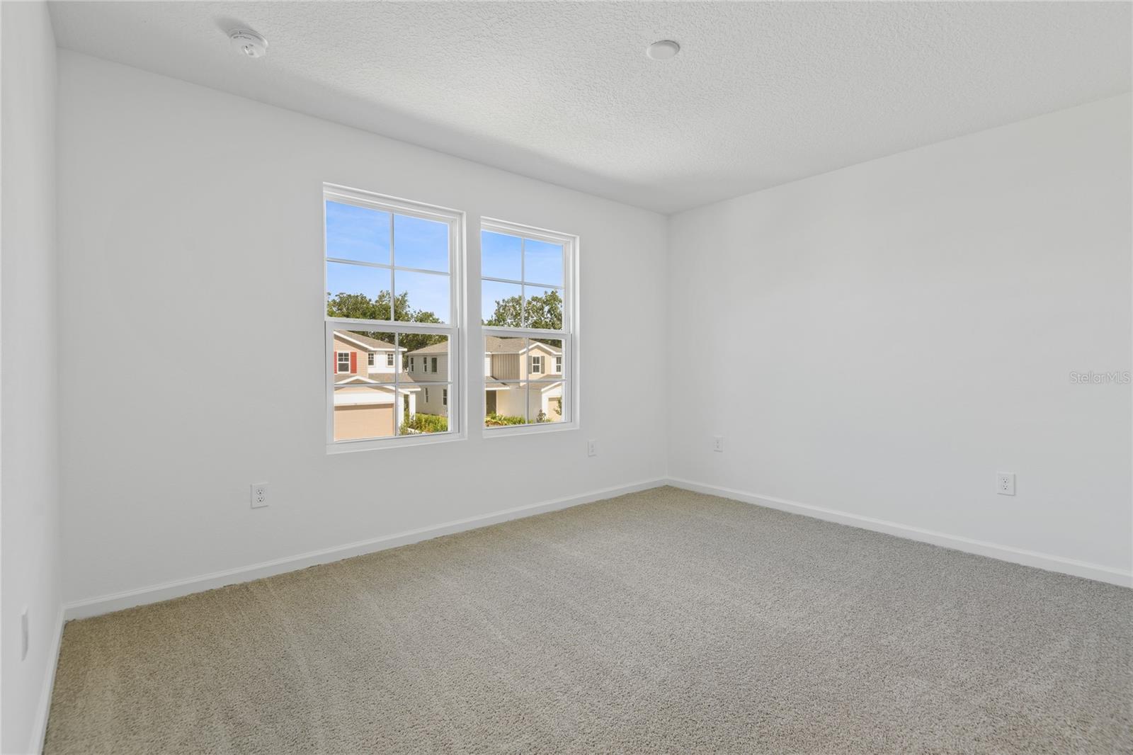 Image 14 of 19 For 741 Lake Dell Avenue