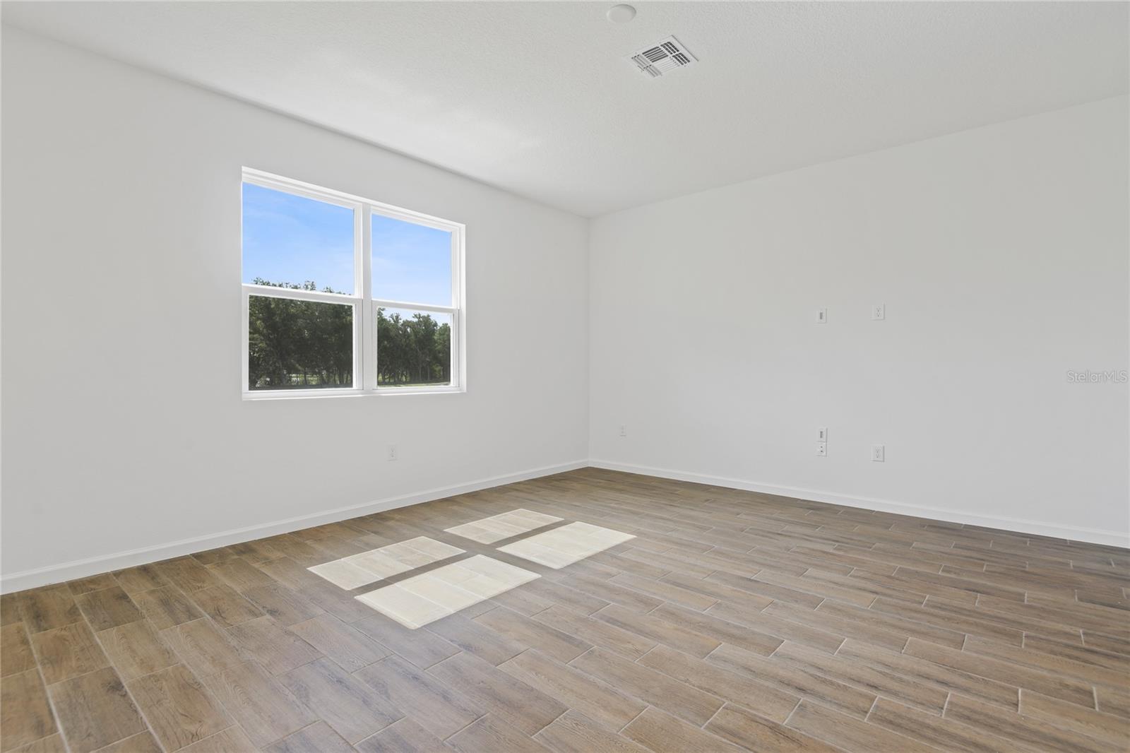 Image 6 of 19 For 741 Lake Dell Avenue