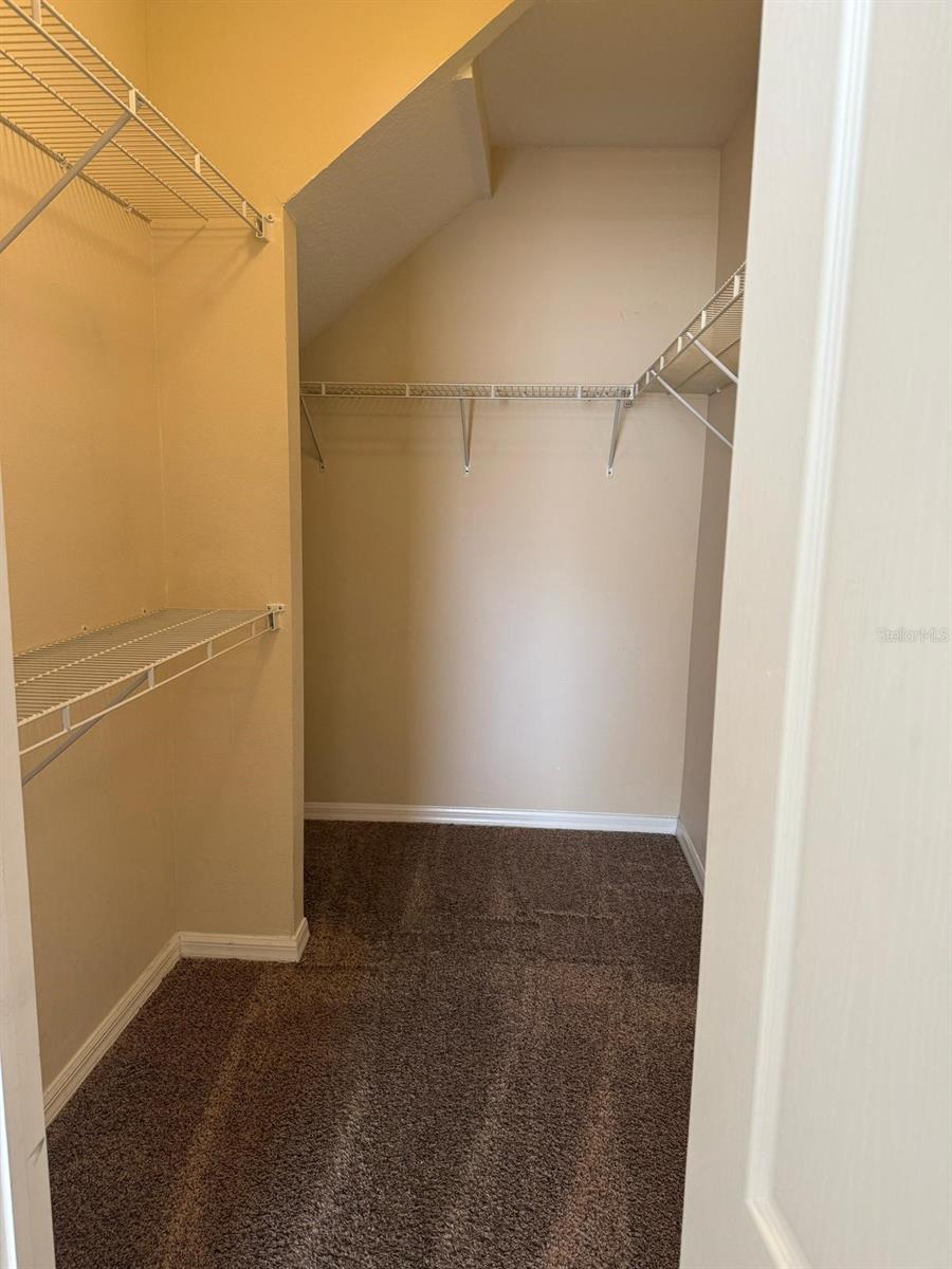 Image 11 of 20 For 692 Seabrook Court 202