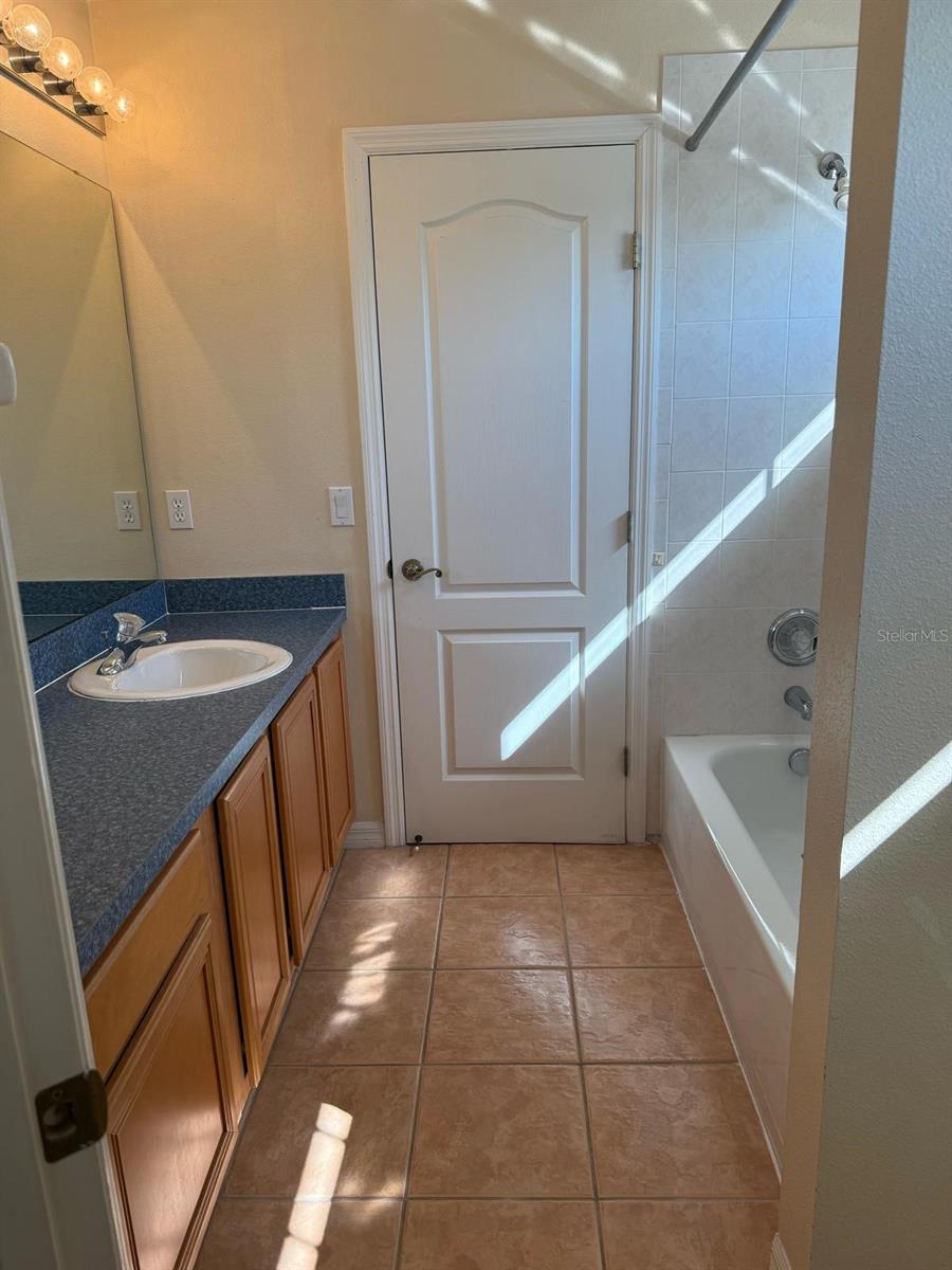 Image 12 of 20 For 692 Seabrook Court 202