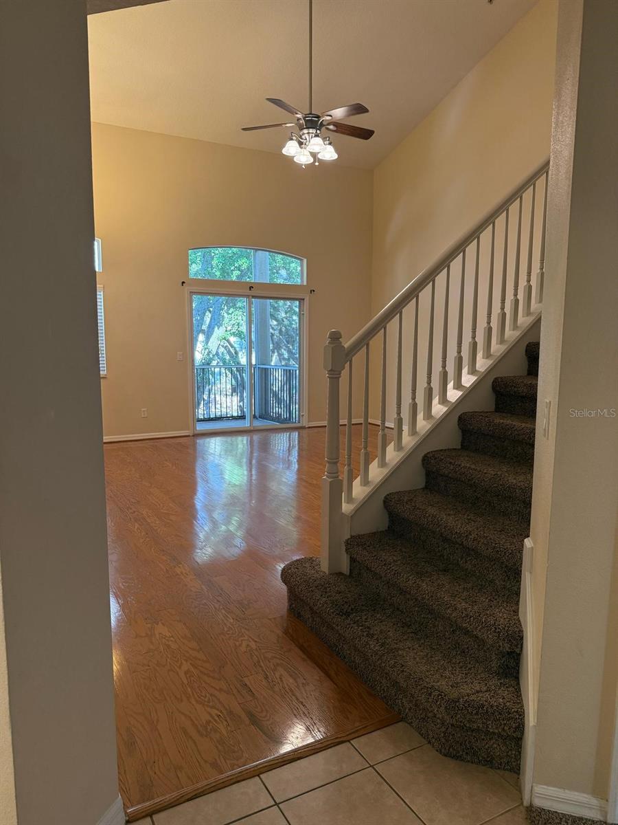 Image 3 of 20 For 692 Seabrook Court 202