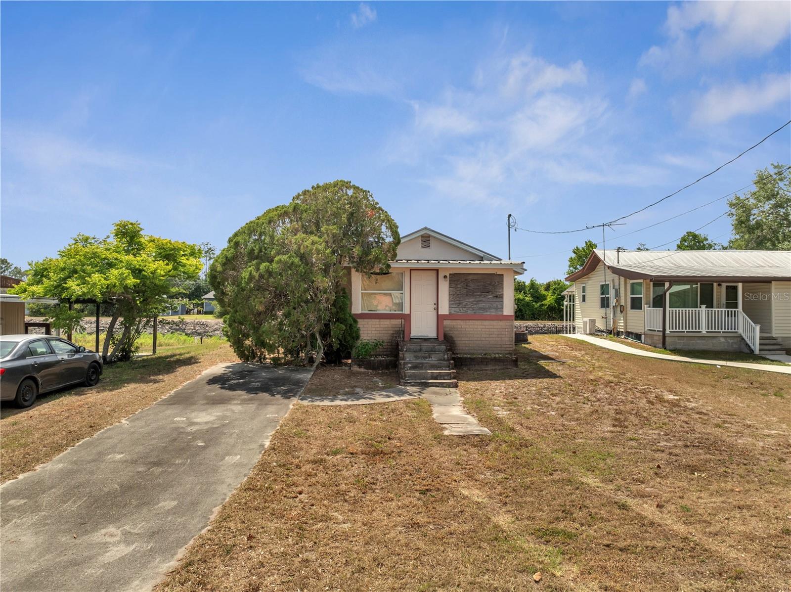Image 2 of 42 For 1626 Salmon Street