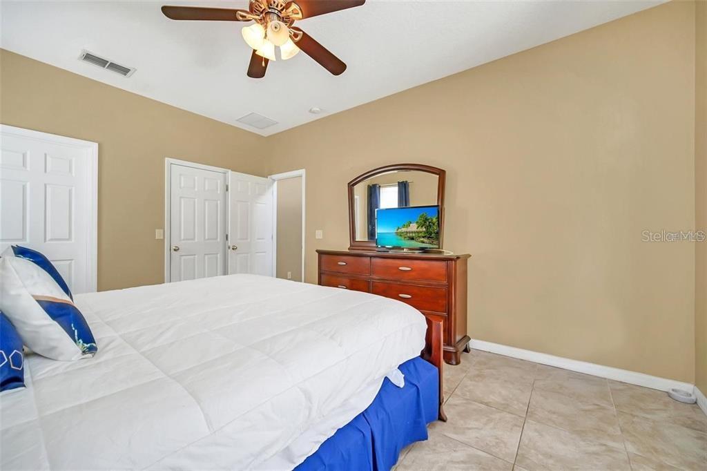 Image 28 of 51 For 2632 Emerald Island Boulevard