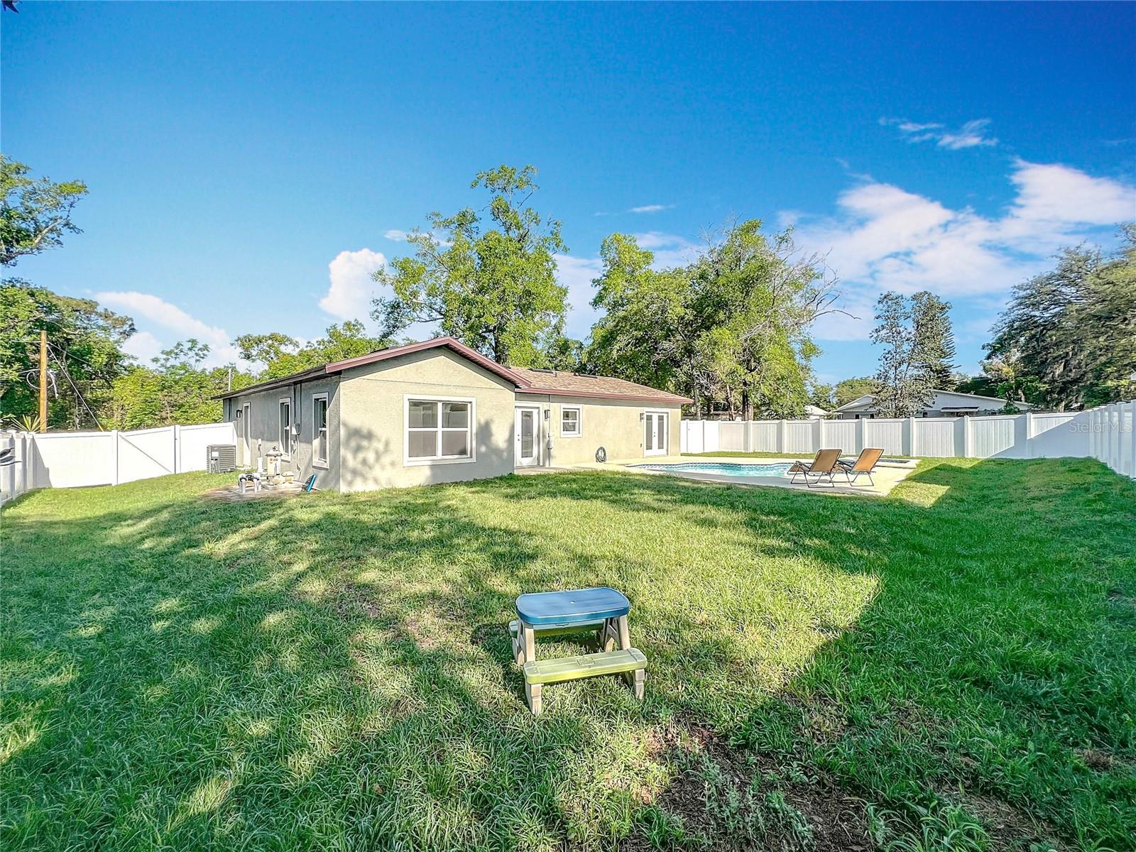 Image 16 of 54 For 7823 Bell Boulevard