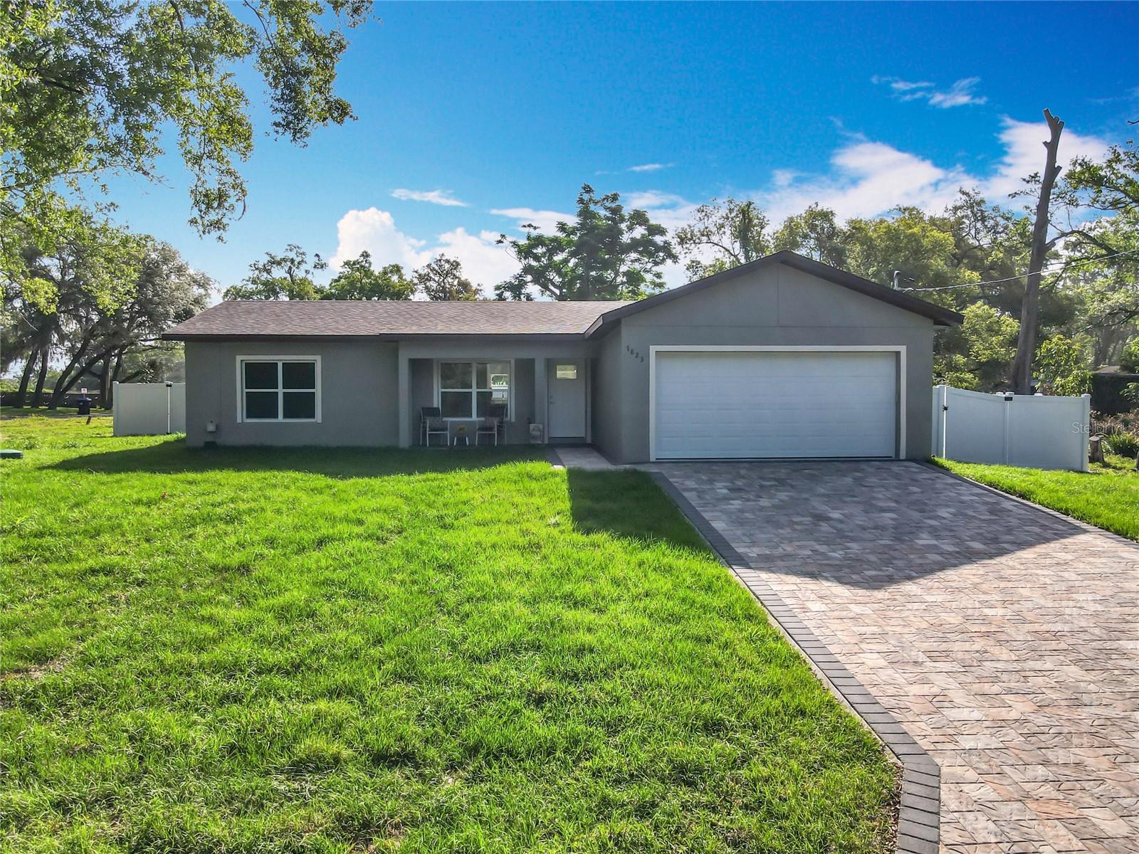 Image 19 of 54 For 7823 Bell Boulevard