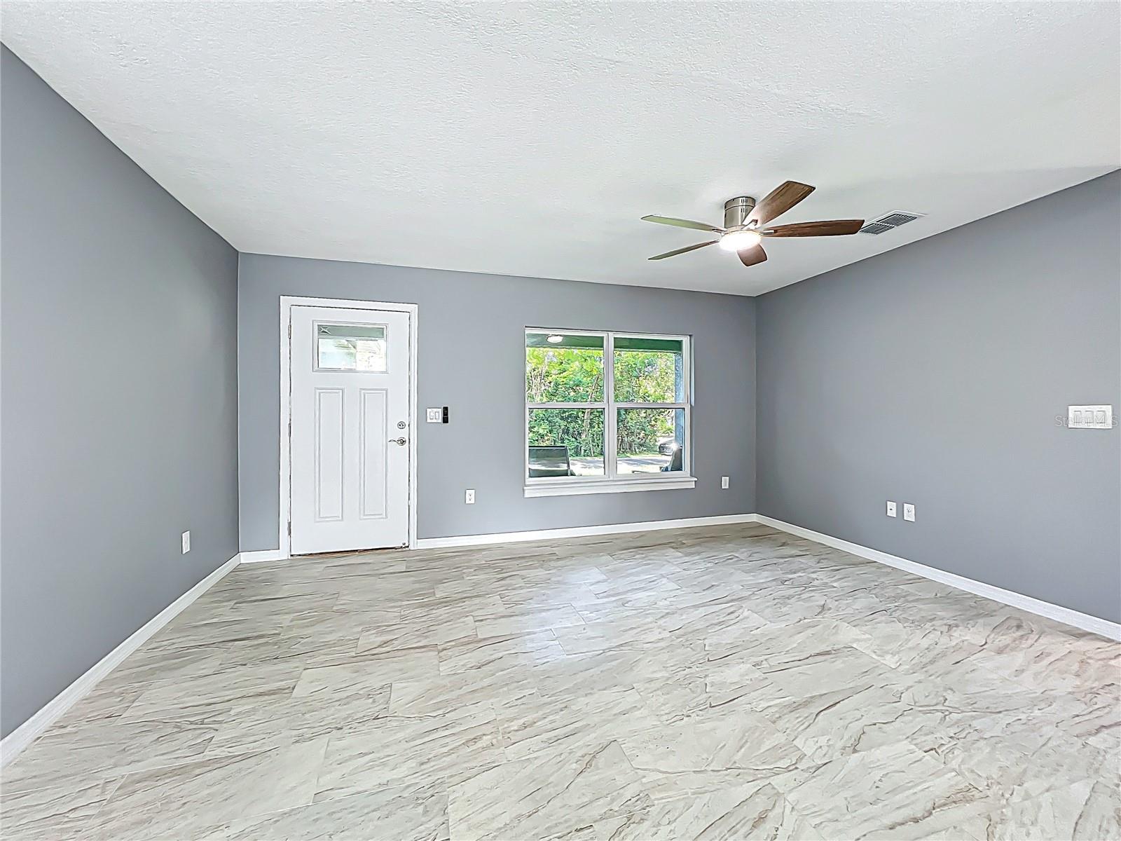 Image 21 of 54 For 7823 Bell Boulevard