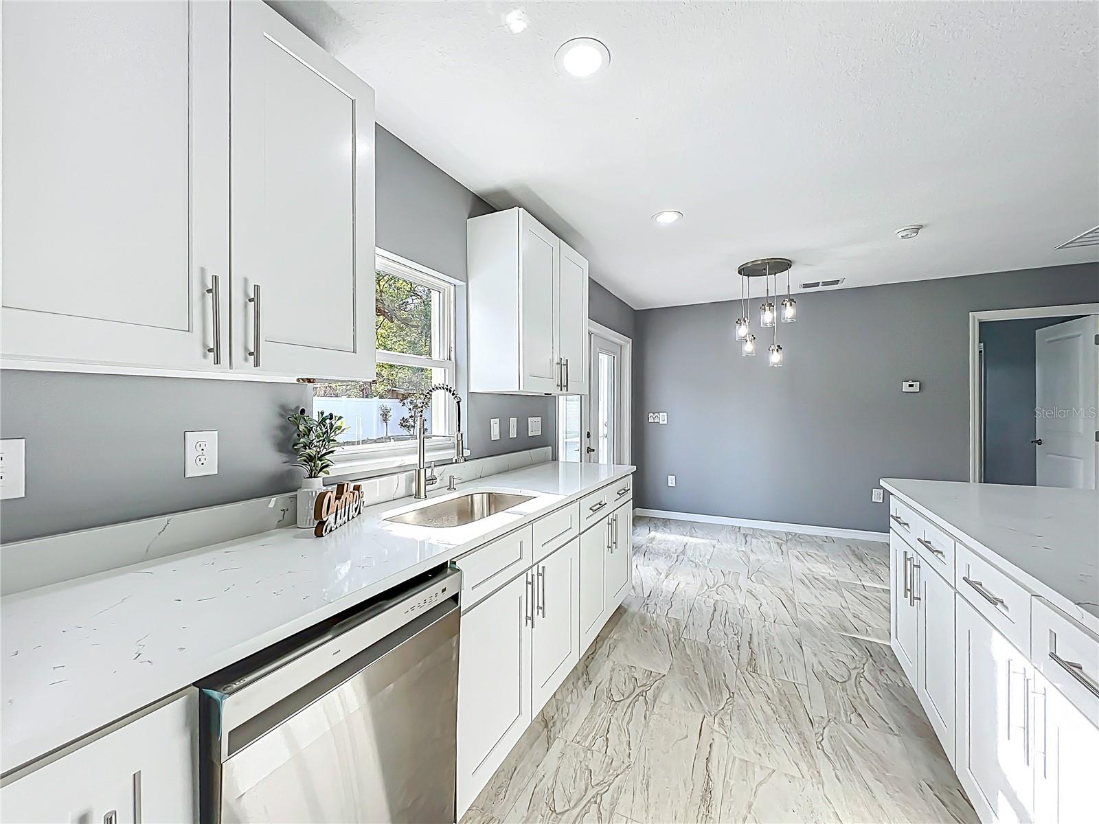 Image 26 of 54 For 7823 Bell Boulevard
