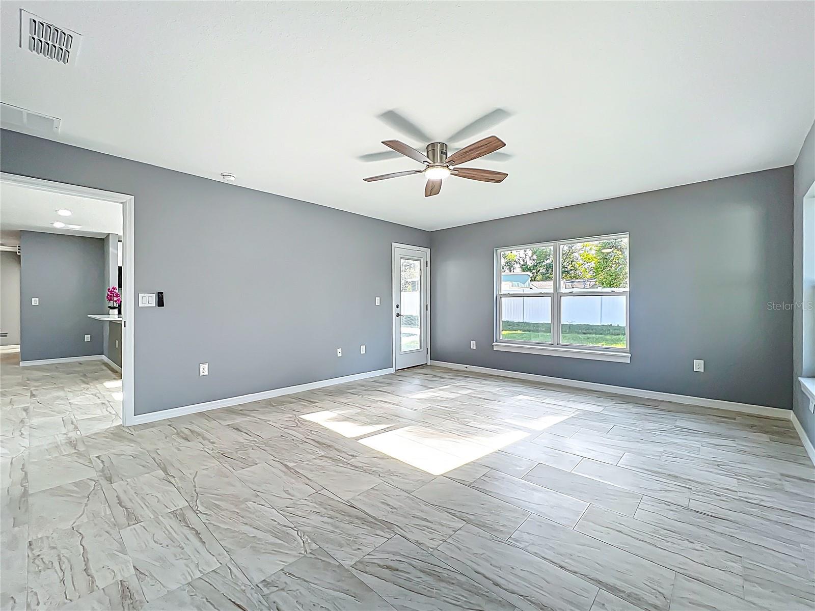 Image 37 of 54 For 7823 Bell Boulevard