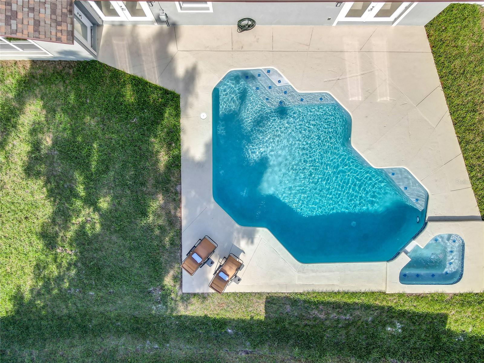 Image 8 of 54 For 7823 Bell Boulevard