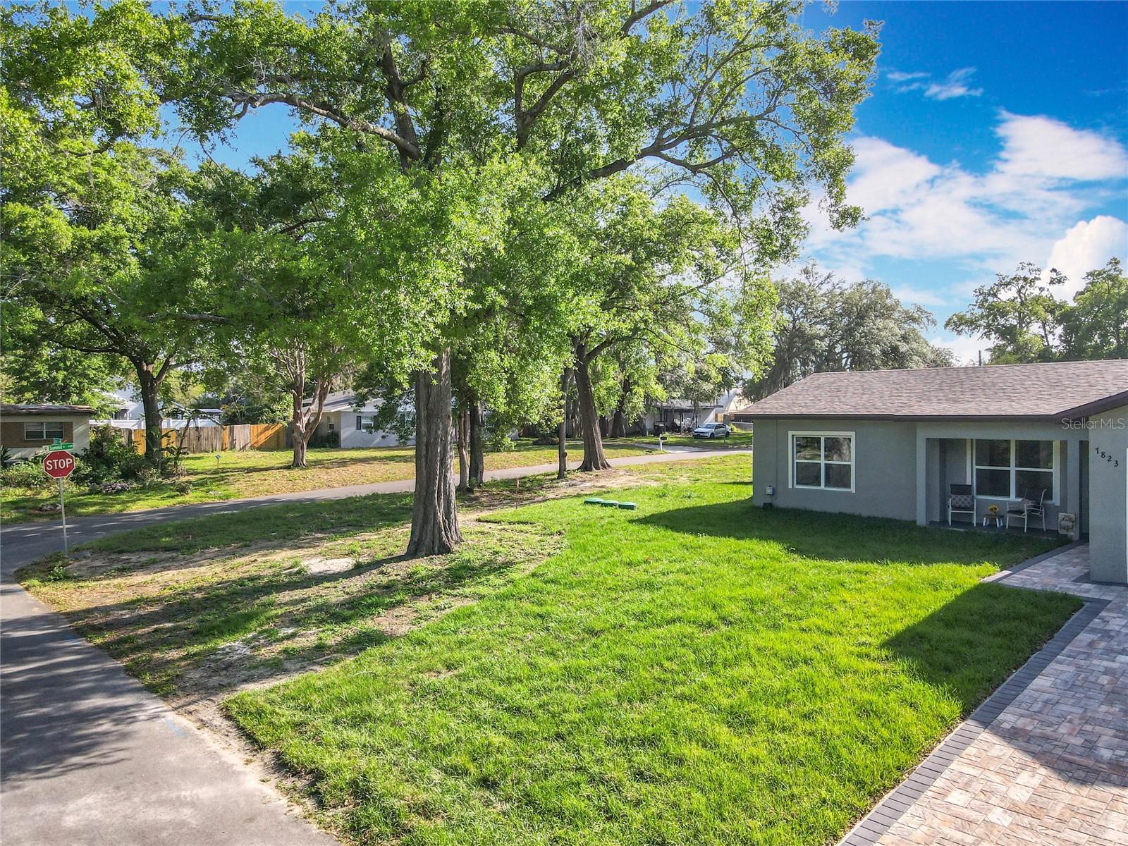 Image 9 of 54 For 7823 Bell Boulevard