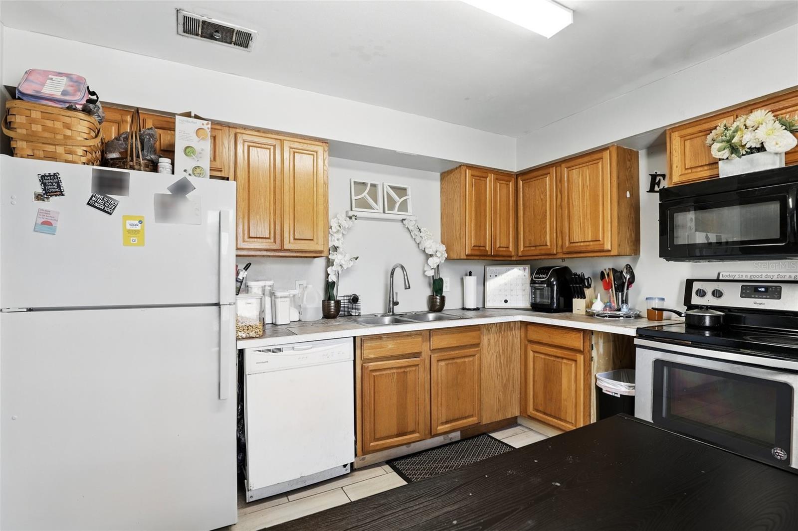 Image 9 of 27 For 5540 Charleston Street