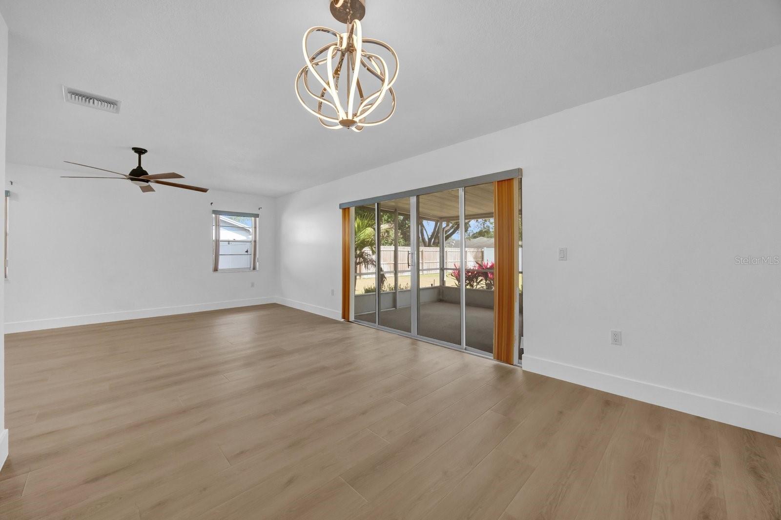 Image 16 of 19 For 8135 Sandberry Boulevard