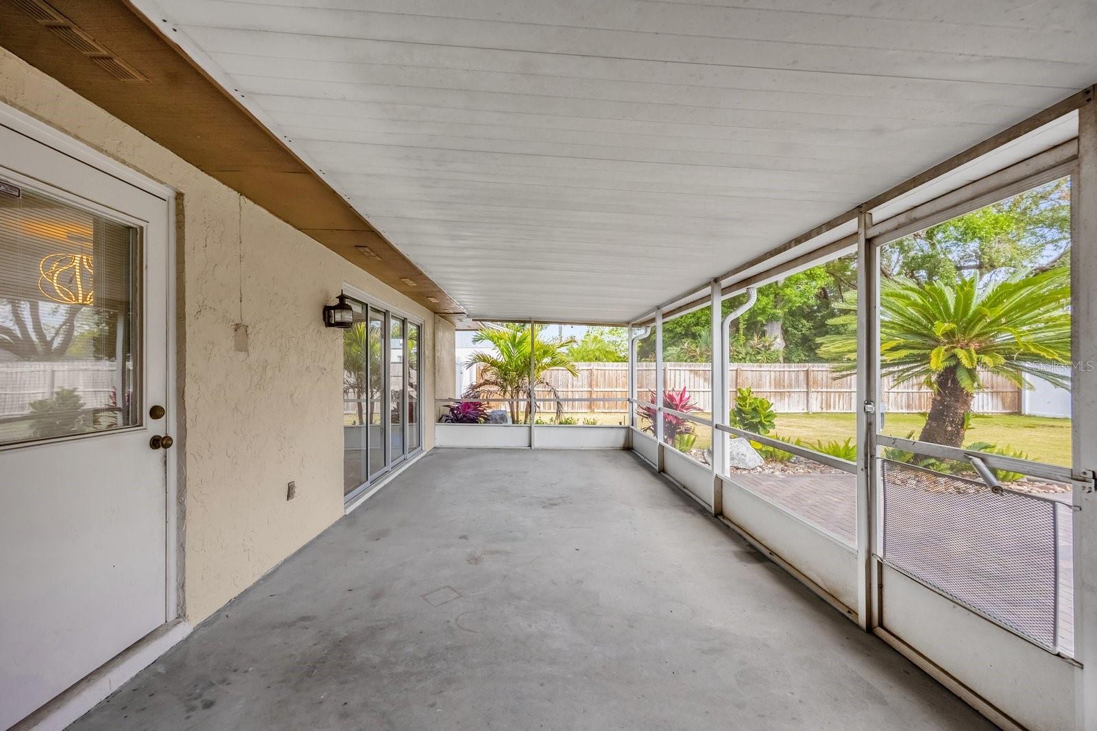Image 17 of 19 For 8135 Sandberry Boulevard