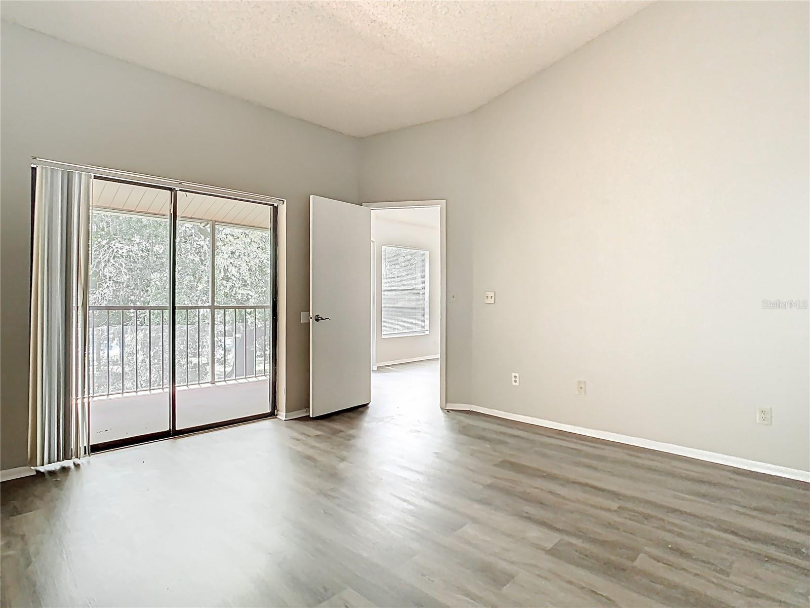 Image 21 of 36 For 7806 Sugar Brook Court 7806