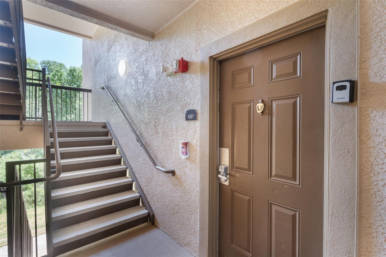 Image 4 of 53 For 1375 Tuscana Lane 1207