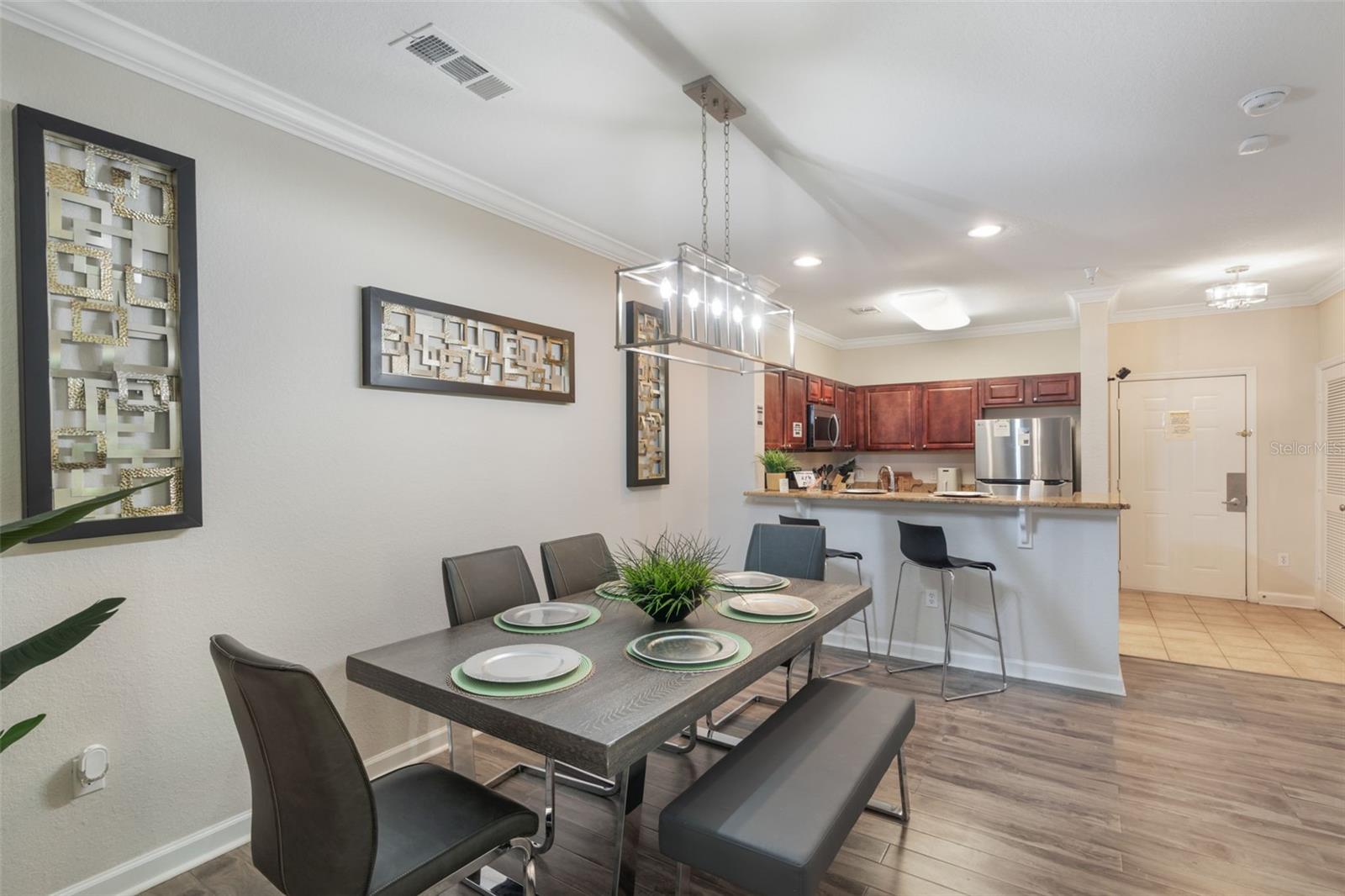 Image 6 of 53 For 1375 Tuscana Lane 1207
