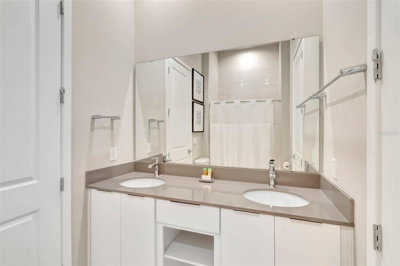 Image 31 of 59 For 7740 Sandy Ridge Drive 236