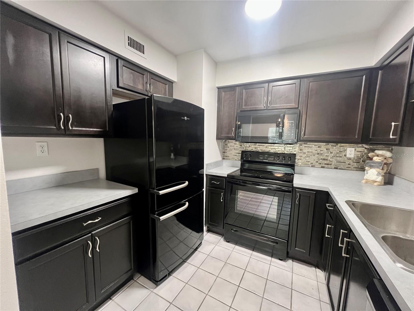 Image 14 of 19 For 3007 George Mason Avenue H-3d