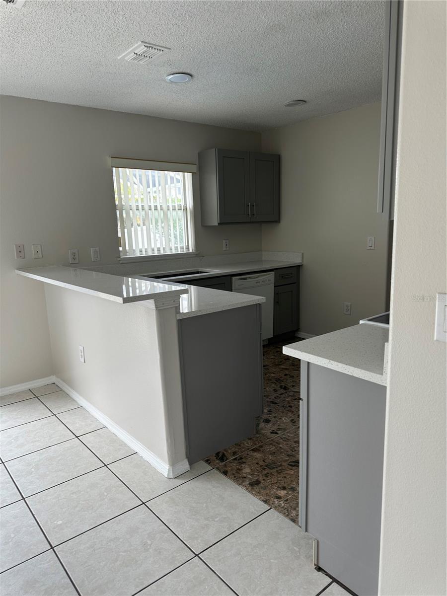 Image 5 of 17 For 14344 Sun Bay Drive