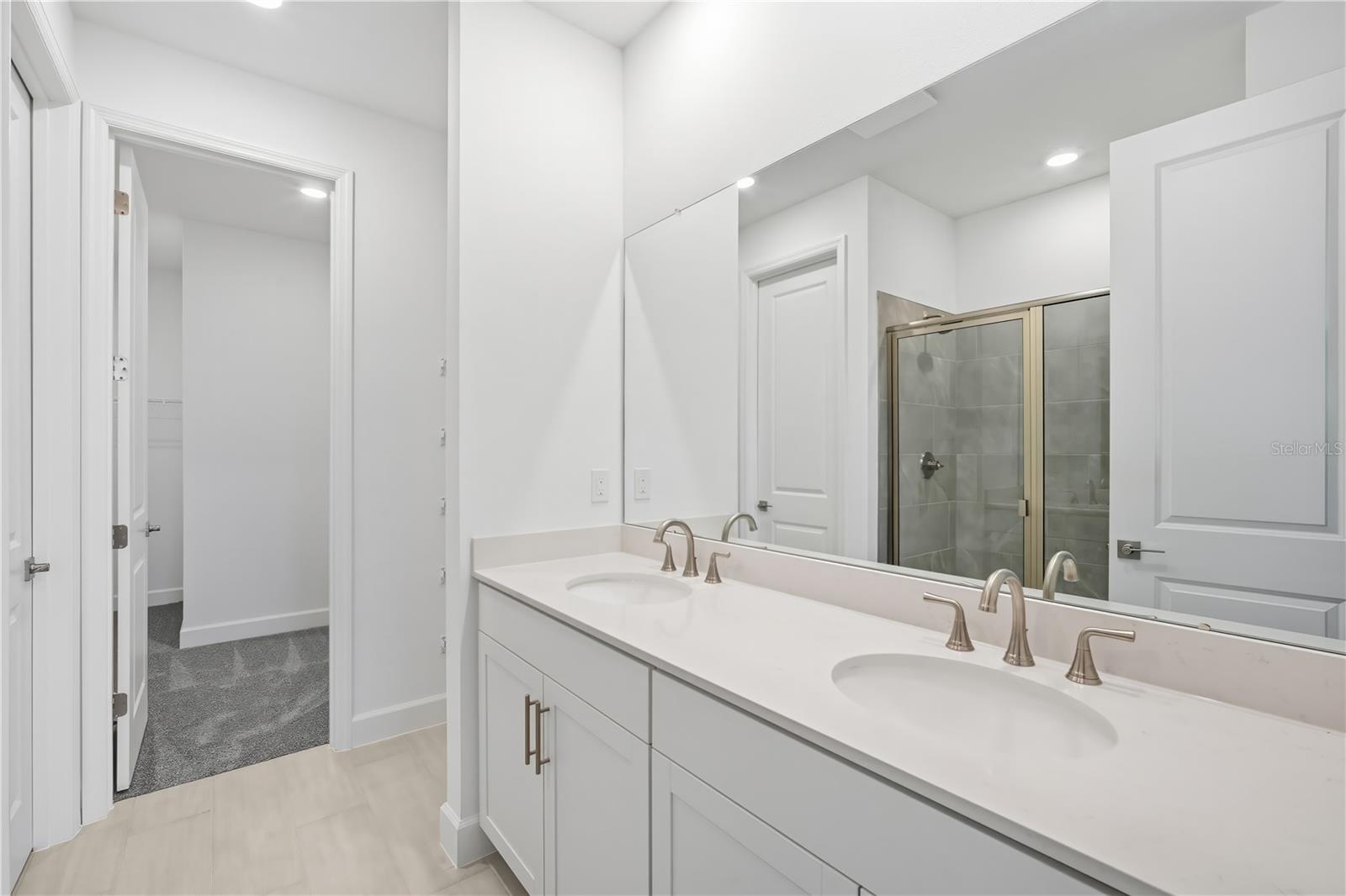 Image 23 of 41 For 9120 Players Drive