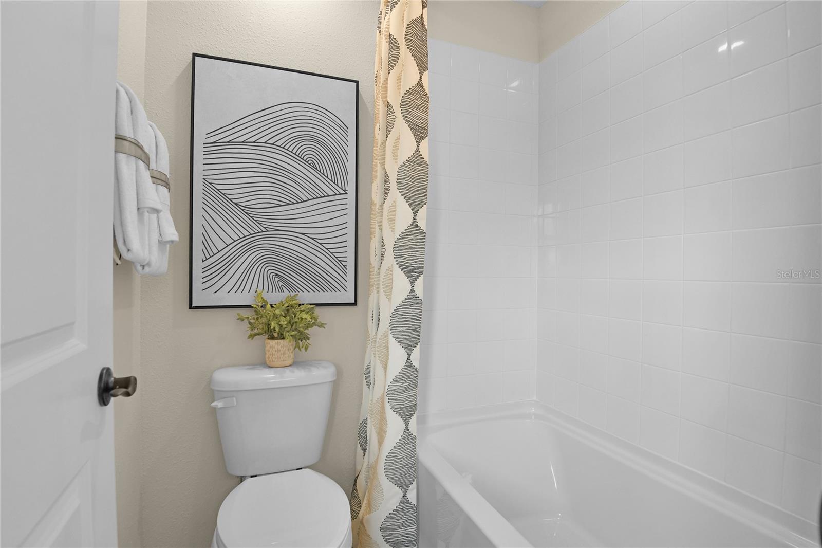 Image 19 of 36 For 6026 Jensen View Avenue
