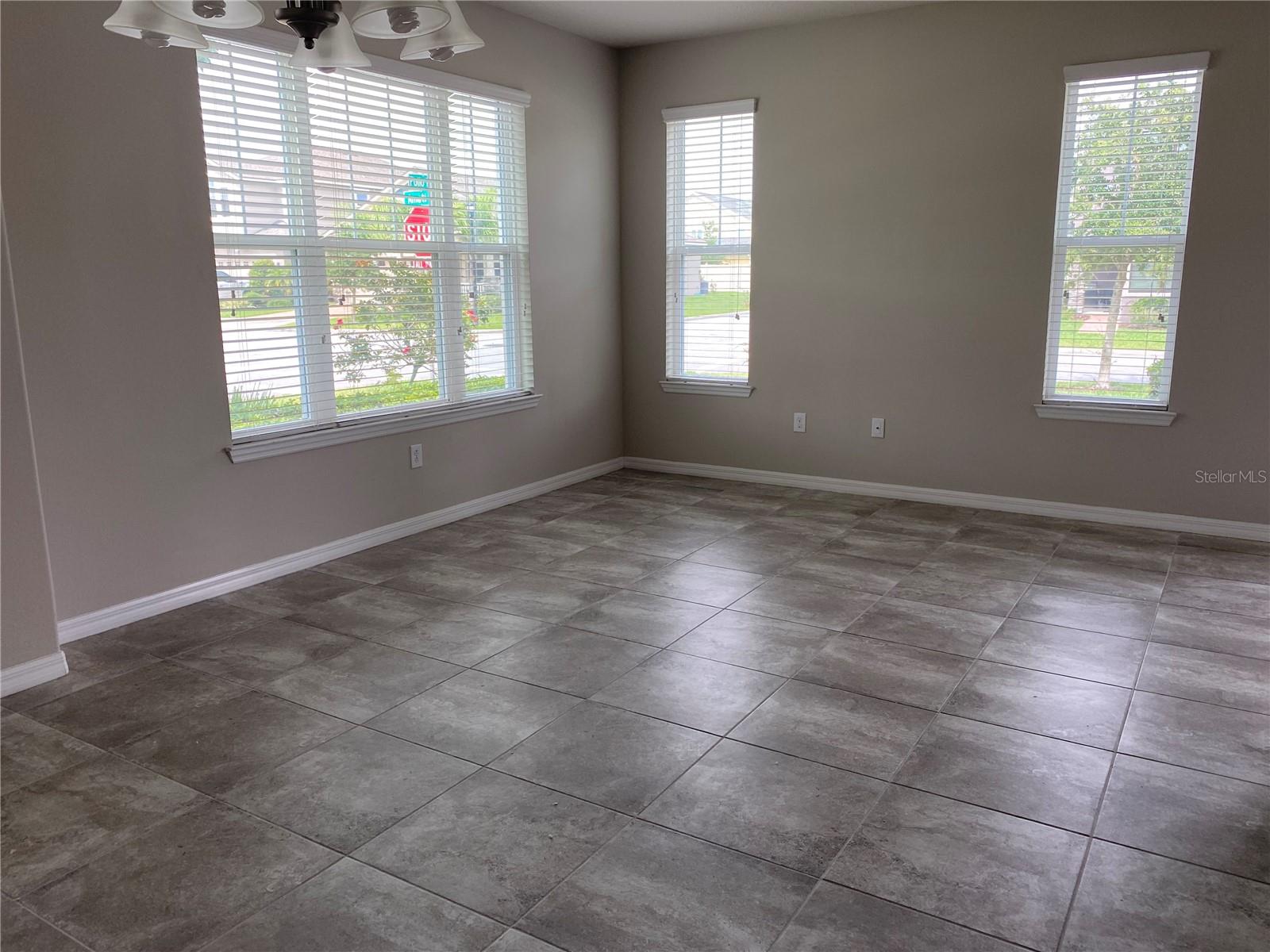 Image 6 of 25 For 2577 Folio Way