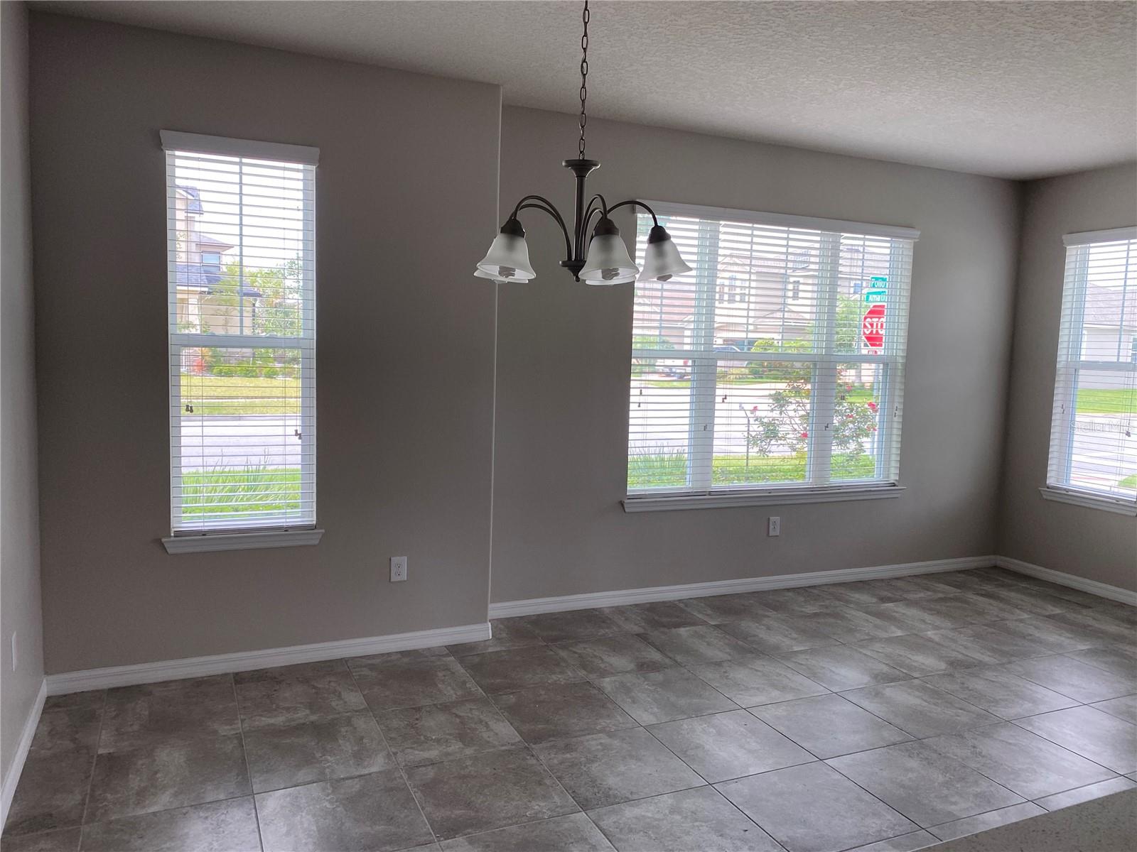 Image 7 of 25 For 2577 Folio Way