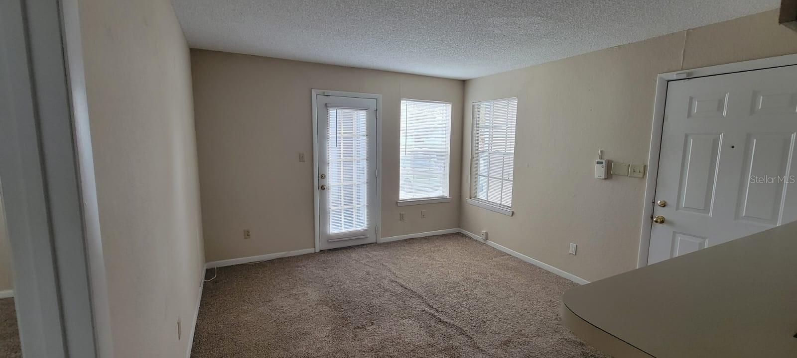 Image 3 of 8 For 5501 Rosebriar Way 111
