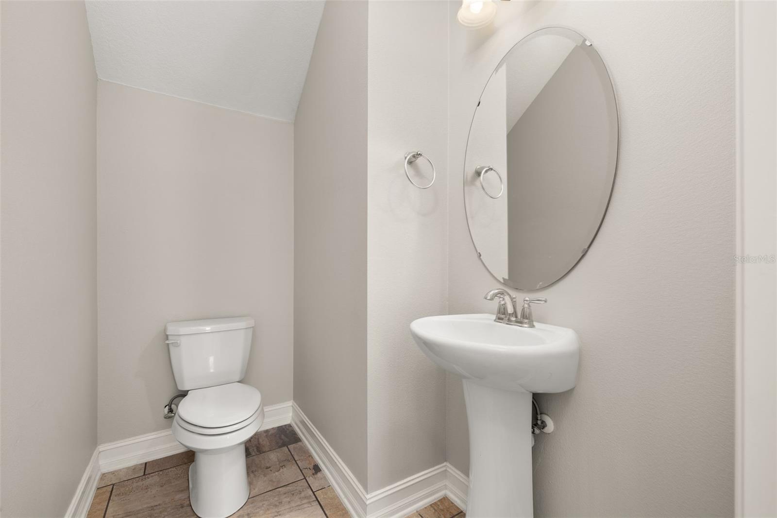 Image 33 of 65 For 7878 Greengard Street