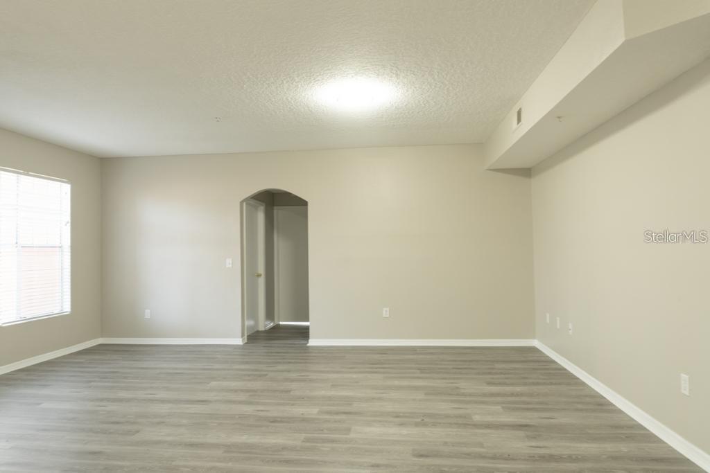 Image 8 of 50 For 5560 Metrowest Boulevard Nw 106