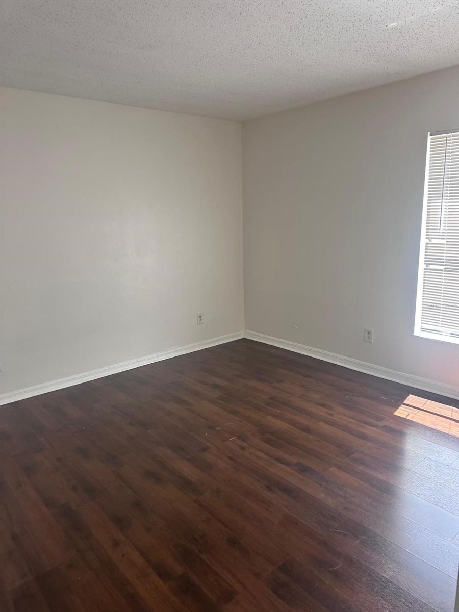 Image 5 of 10 For 222 Chadworth Drive