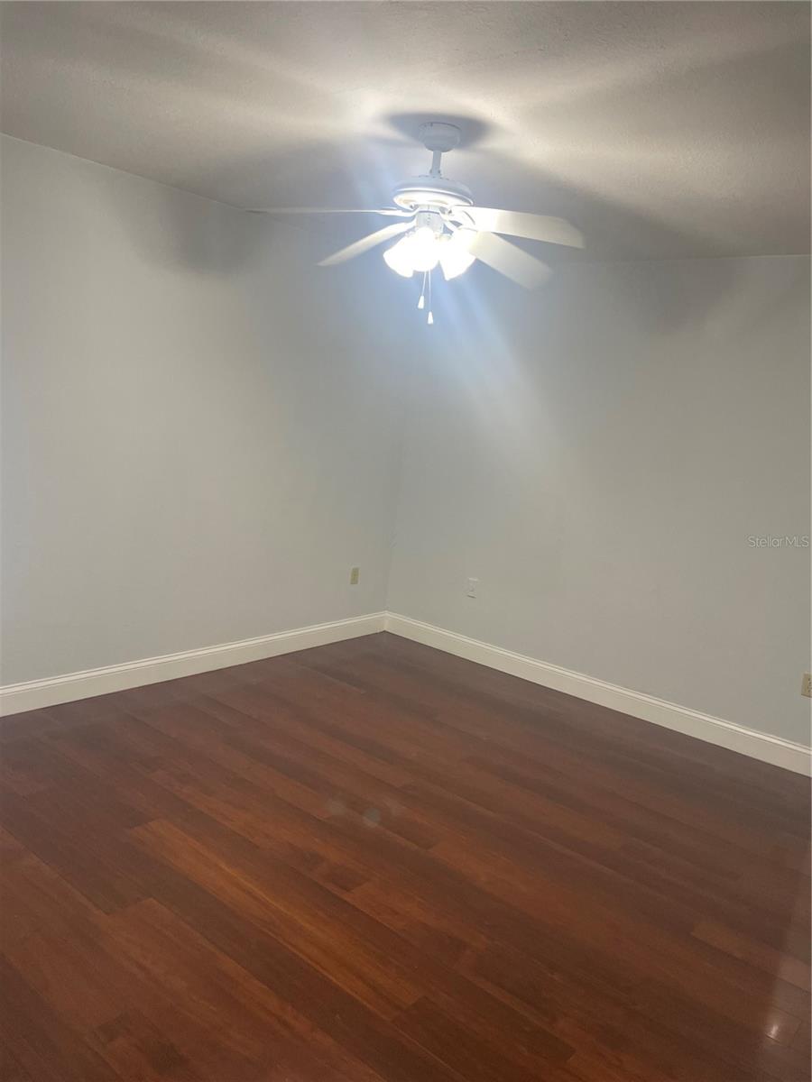 Image 24 of 35 For 6026 Amberly Court T