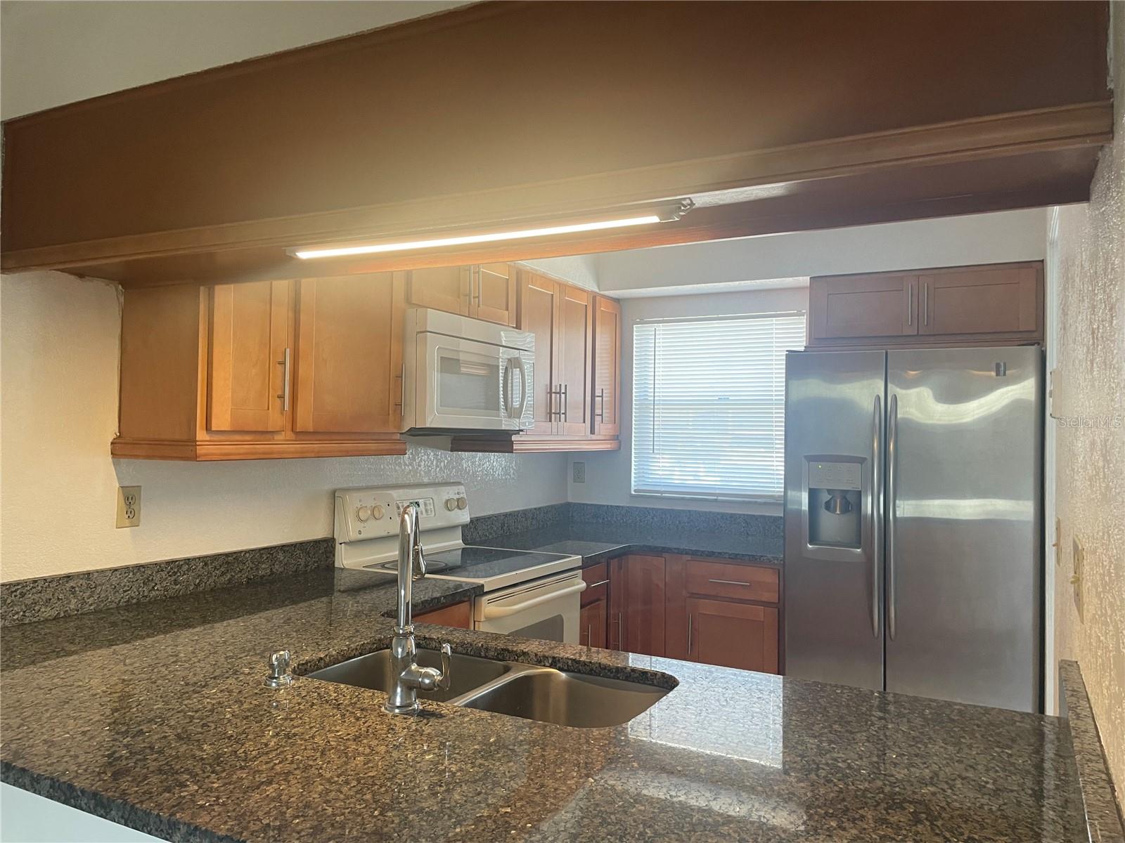 Image 9 of 35 For 6026 Amberly Court T