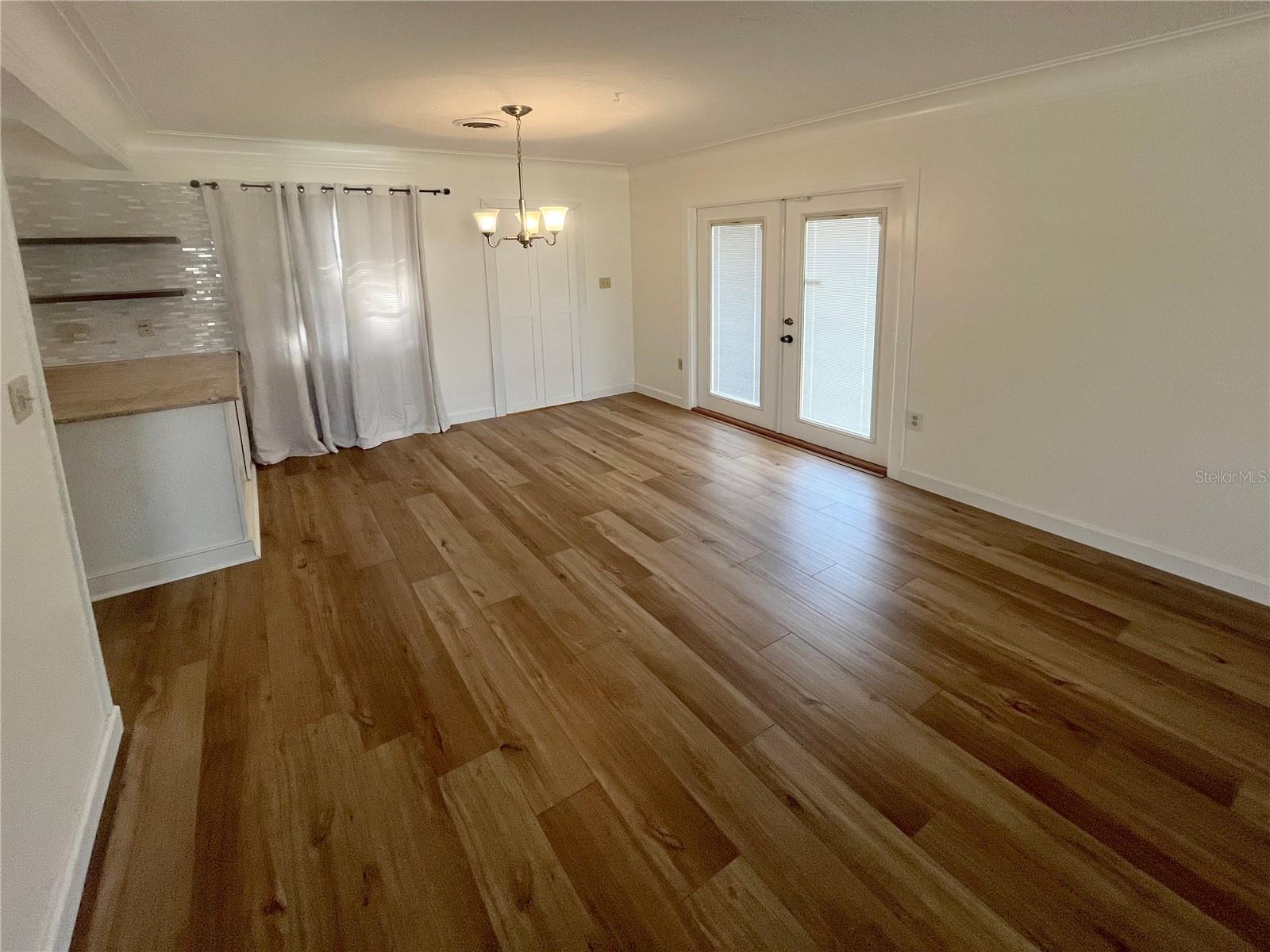 Image 2 of 32 For 5908 Murdock Avenue