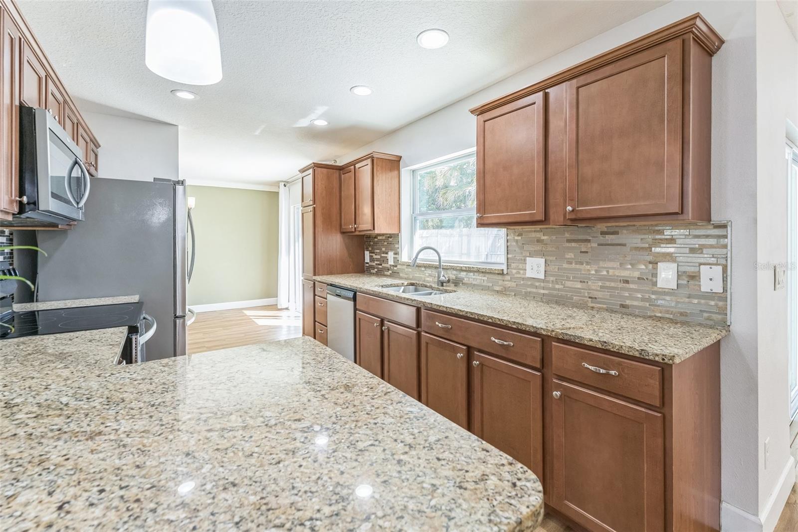 Image 17 of 60 For 503 Gumwood Court